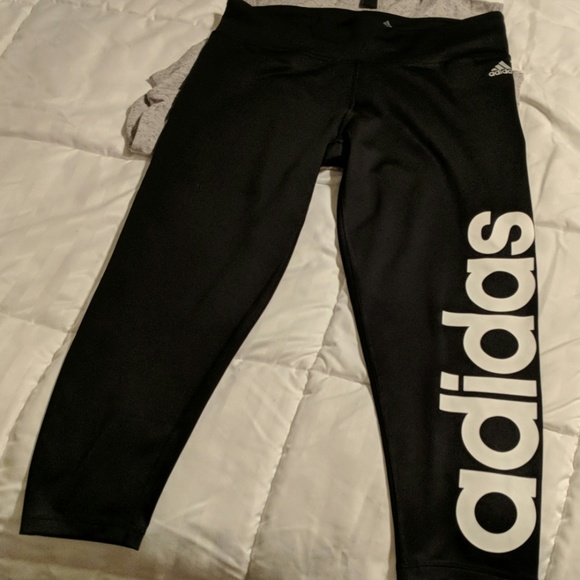 Adidas work out set - Picture 3 of 6